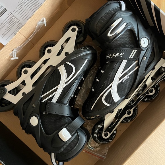 Ultra Wheels Rollerblades - Picture 1 of 3